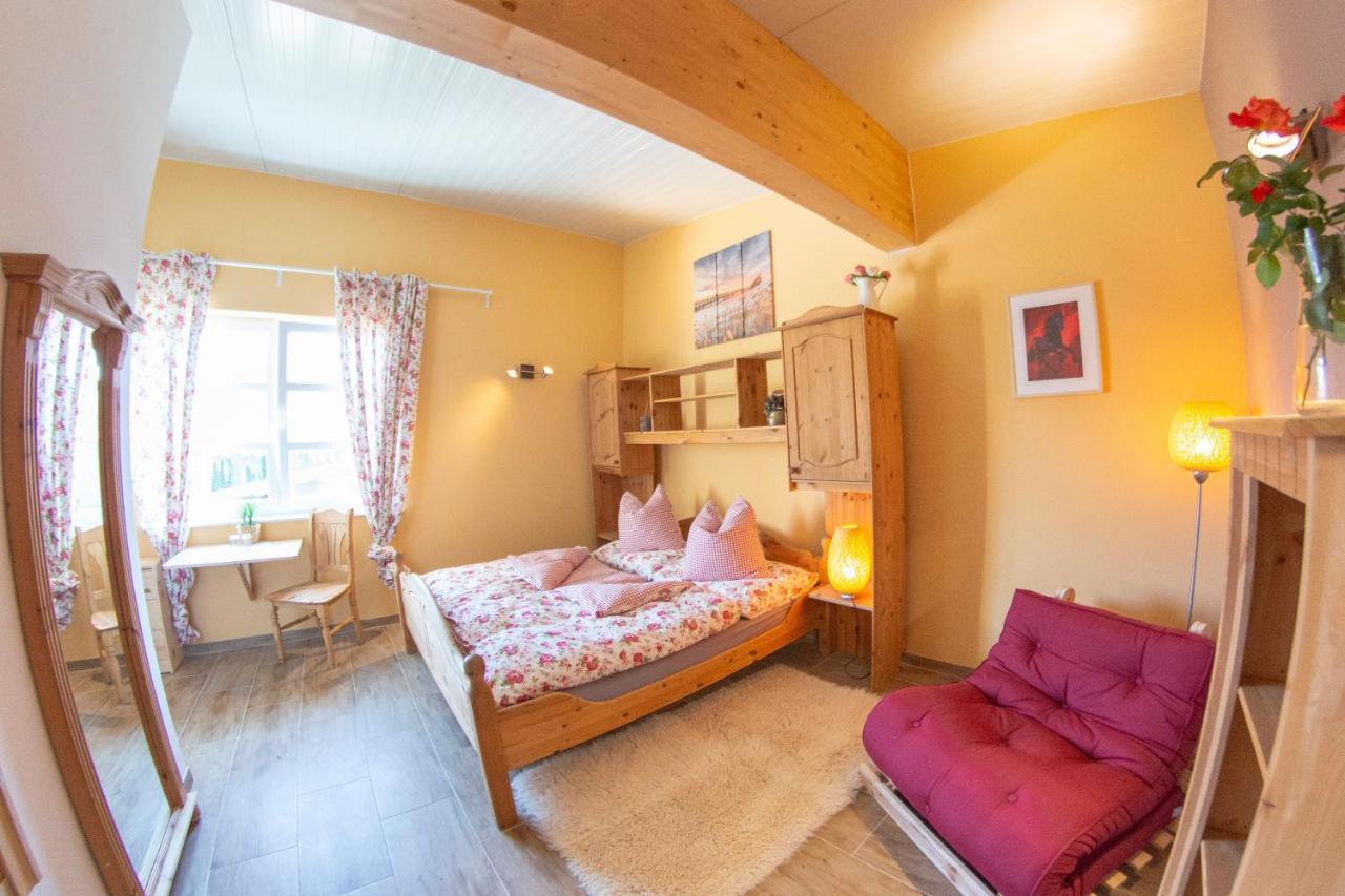 Ranchzimmer Am Hippo-Campus Reit- Und Therapiezentrum Deutsch Haslau Dış mekan fotoğraf